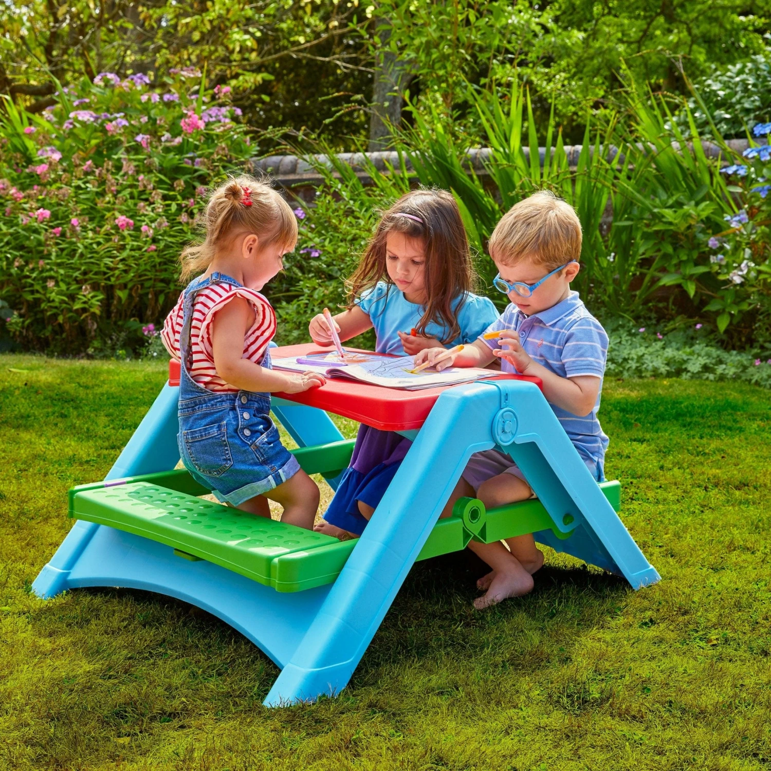 PalPlay Plastic Picnic Table 5 PalPlay Plastic Picnic Table - Image 5