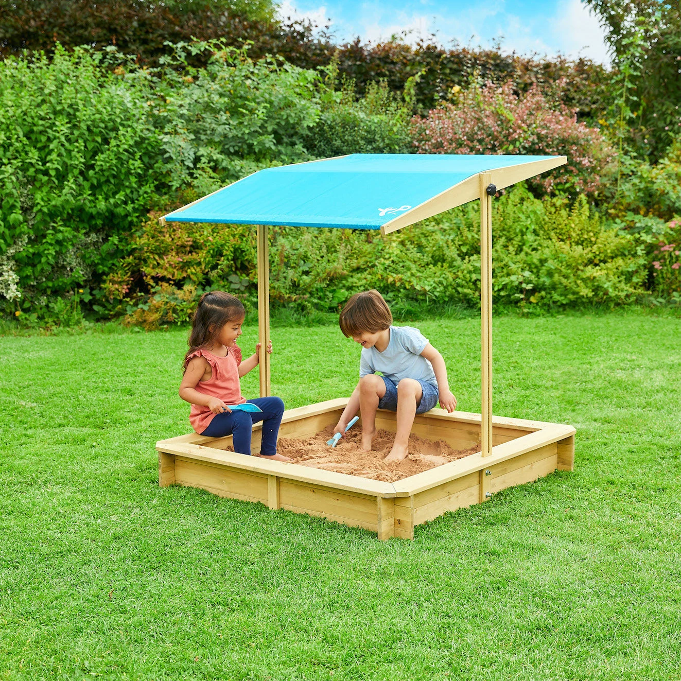 TP Wooden Sandpit With Sun Canopy - FSC<sup>®</sup> Certified 2 TP Wooden Sandpit With Sun Canopy - FSC<sup>®</sup> Certified - Image 2
